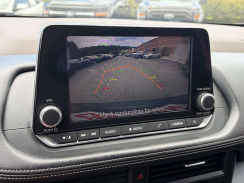 Used 2023 Nissan Rogue S FWD image 13