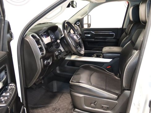 Used 2024 RAM 3500 Laramie image 42
