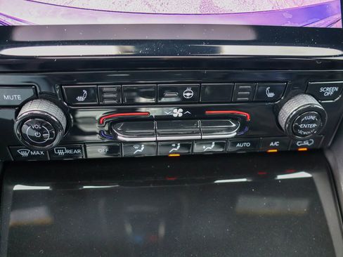 New 2025 Jeep Grand Cherokee Limited w/ Black Appearance Package image 22