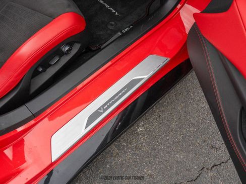 Used 2021 Chevrolet Corvette Stingray Premium Conv w/ Z51 Performance Package image 41