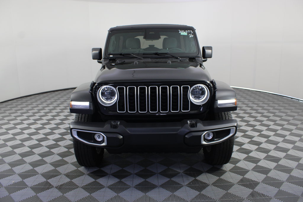 Used 2026 Jeep Wrangler Unlimited Sahara AWD/4WD image 9