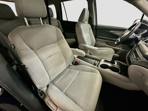 Used 2019 Honda Pilot LX image 32