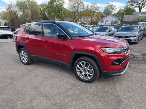 Used 2025 Jeep Compass Limited AWD/4WD image 25