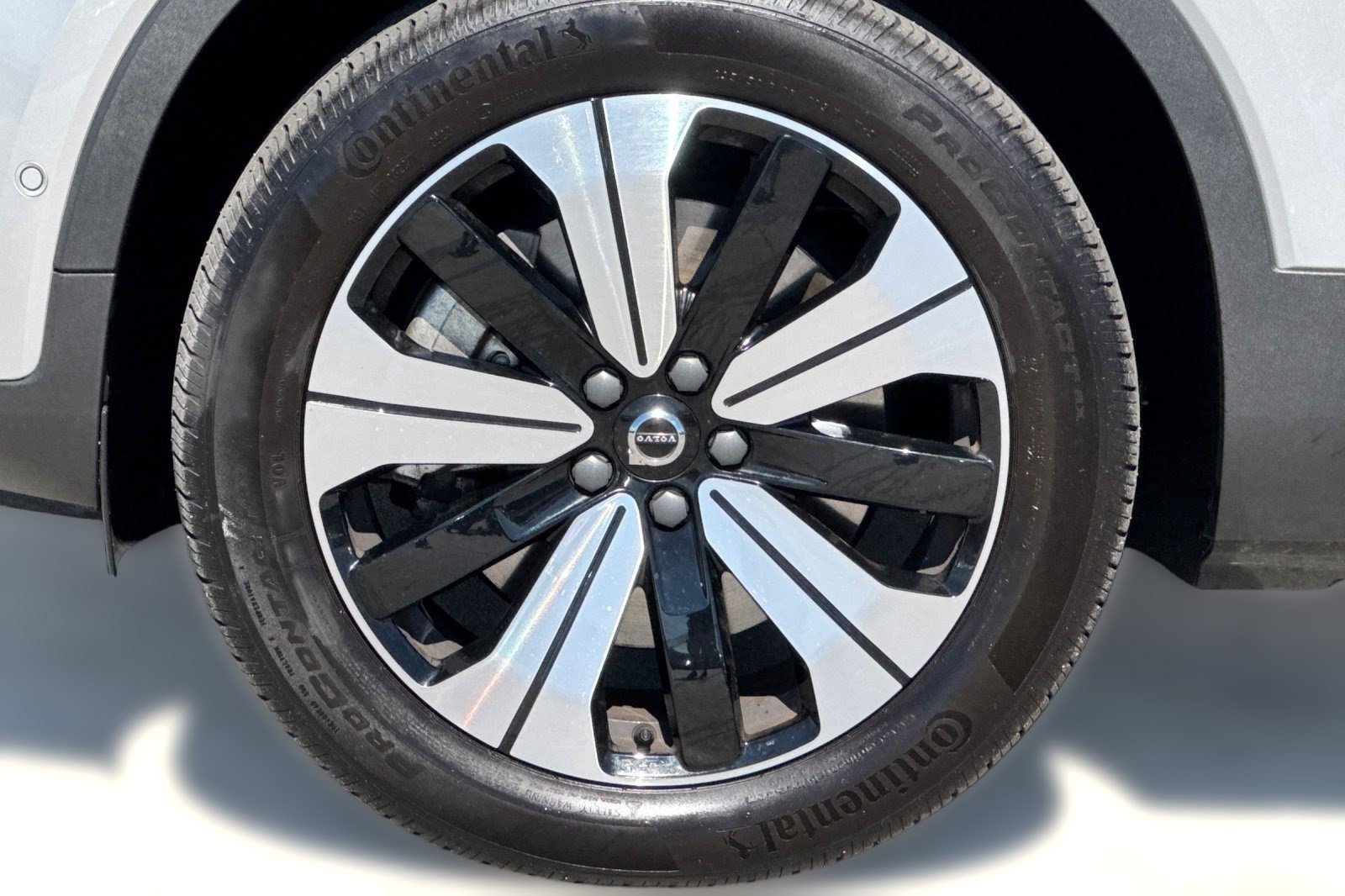 Used 2023 Volvo C40 P8 Recharge Plus AWD/4WD image 13