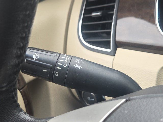 Used 2018 Ford Taurus Limited FWD image 41