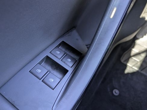 Used 2017 Buick Cascada Premium image 21