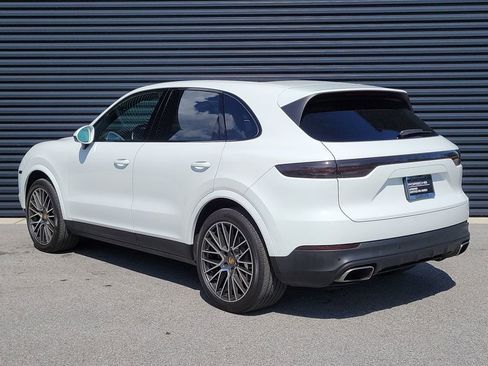 Certified 2023 Porsche Cayenne AWD/4WD image 3