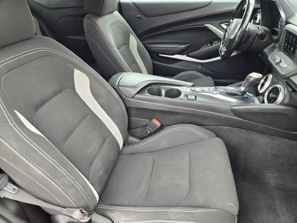 Used 2023 Chevrolet Camaro LT RWD image 15