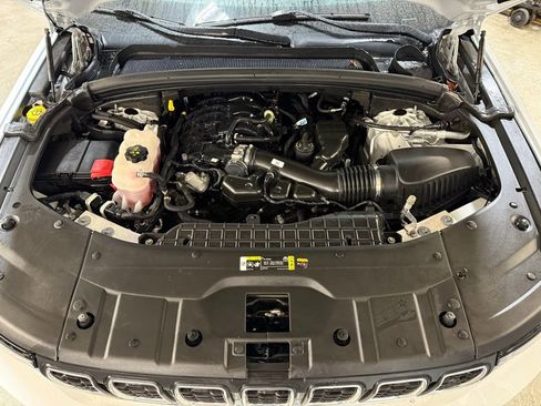 Used 2023 Jeep Grand Cherokee L Laredo w/ Luxury Tech Group I image 33