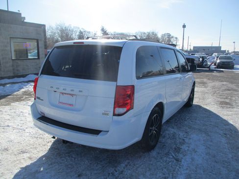 Used 2019 Dodge Grand Caravan GT image 5