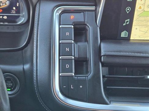 Used 2022 Chevrolet Tahoe Z71 w/ Luxury Package image 14