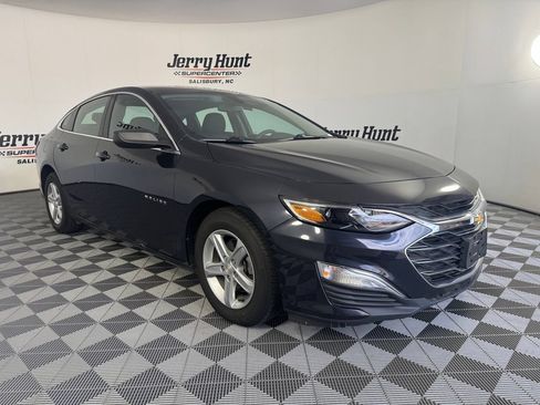 Used 2022 Chevrolet Malibu LS FWD image 6