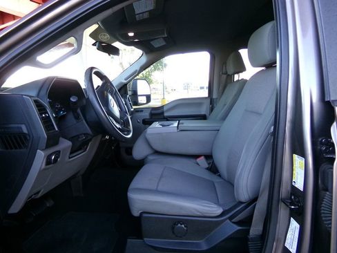 Used 2019 Ford F250 XL w/ STX Appearance Package AWD/4WD image 9