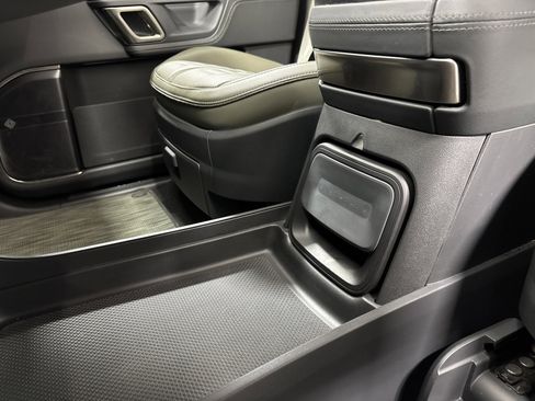 Used 2023 Rivian R1T Adventure image 31