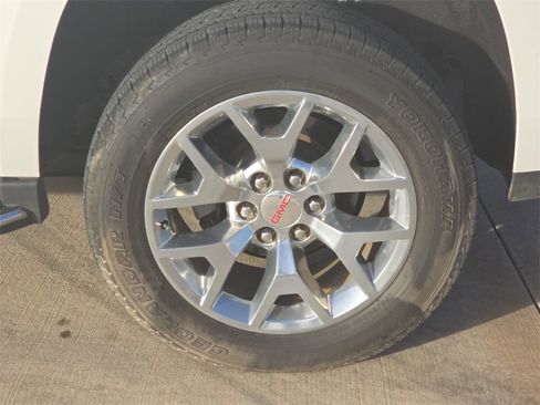 Used 2016 GMC Yukon SLT w/ Open Road Package image 34