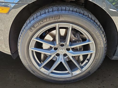 Used 2025 Porsche Macan Turbo AWD/4WD image 9