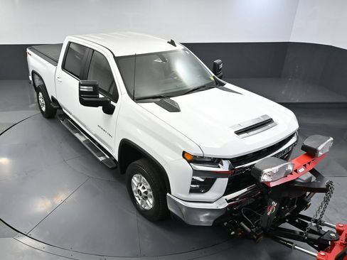 Used 2022 Chevrolet Silverado 2500 LT AWD/4WD image 63