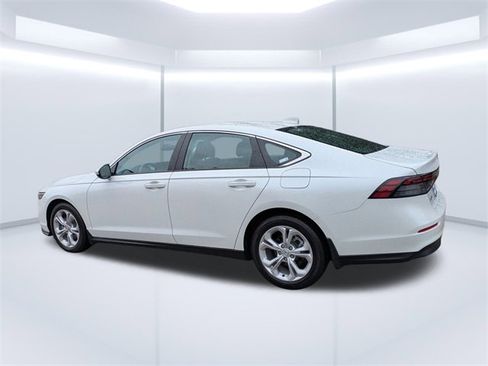 Certified 2025 Honda Accord LX image 6