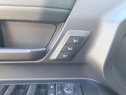 New 2025 Toyota 4Runner 4WD image 17