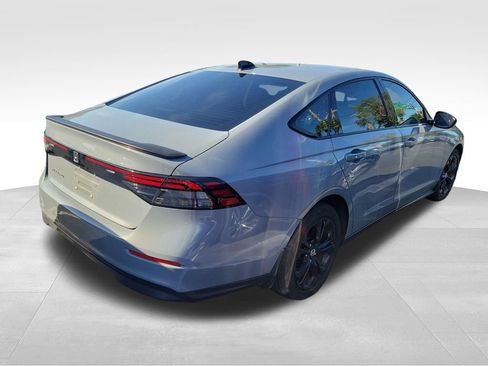 Used 2025 Honda Accord SE image 13