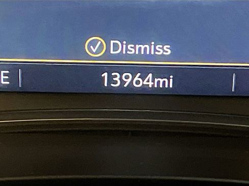 Used 2023 Chevrolet Traverse RS image 12