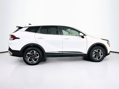 Used 2024 Kia Sportage LX image 10