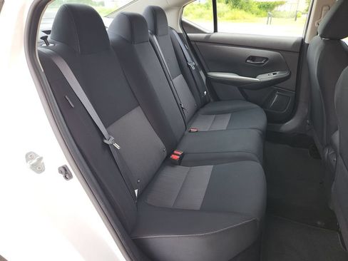 Used 2025 Nissan Sentra SV FWD image 15