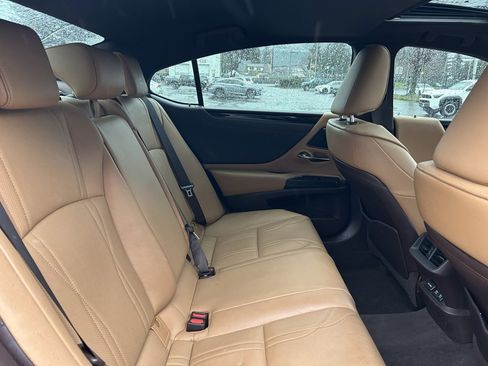 Used 2021 Lexus ES 300h w/ Accessory Package 2 image 14