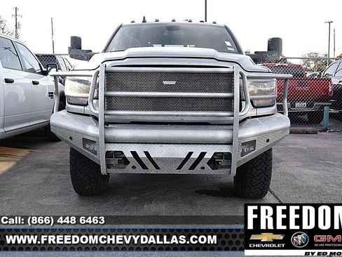 Used 2022 RAM 2500 Laramie w/ Night Edition image 3