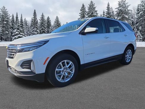 Used 2024 Chevrolet Equinox LT image 1