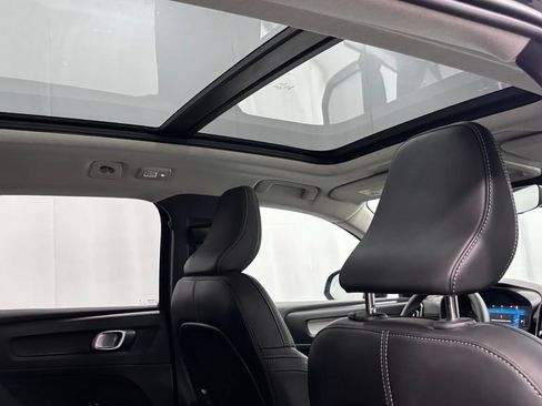 Certified 2026 Volvo XC40 B5 Plus AWD/4WD image 26