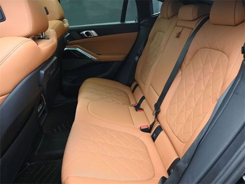 Used 2023 BMW X6 xDrive40i w/ M Sport Package image 12