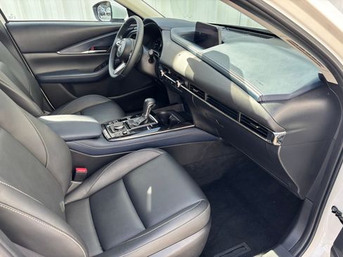 Used 2020 MAZDA CX-30 FWD w/ Preferred Package image 32