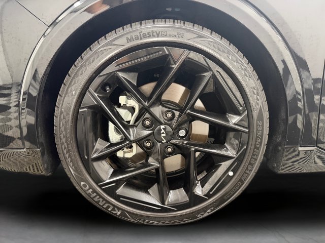 Certified 2025 Kia K4 GT-Line Turbo FWD image 10