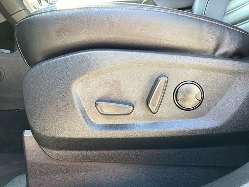 Used 2024 Ford Edge SEL image 15