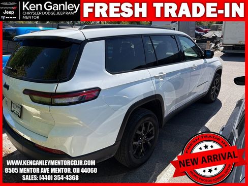 Used 2024 Jeep Grand Cherokee L Laredo AWD/4WD image 10