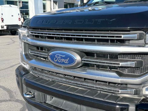 Used 2022 Ford F350 Platinum image 13