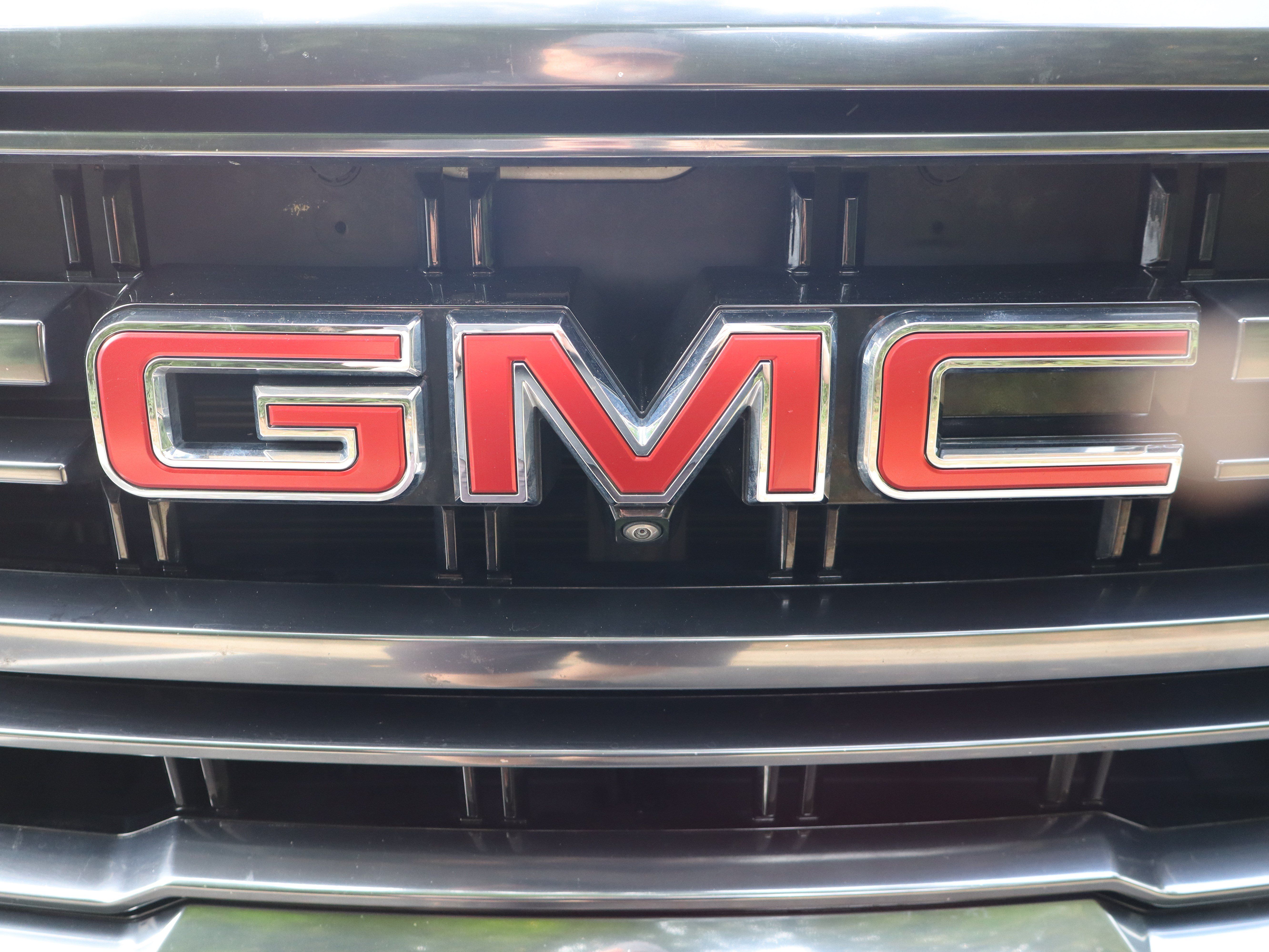 Used 2024 GMC Yukon AT4 w/ Technology Package AWD/4WD image 48