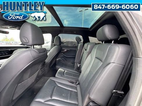 Used 2021 Audi Q7 2.0T Premium Plus w/ Premium Plus Package AWD/4WD image 17