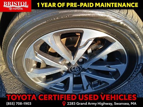 Certified 2024 Toyota Corolla Cross XLE image 9