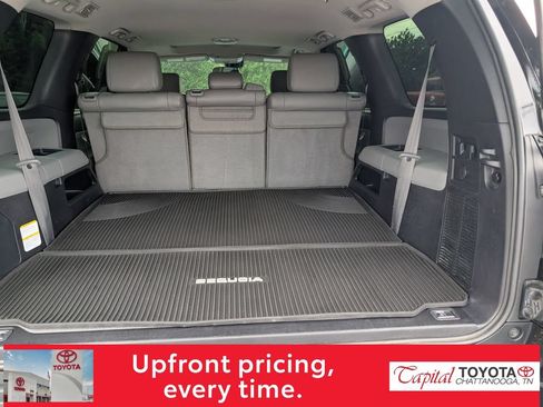 Used 2019 Toyota Sequoia SR5 AWD/4WD image 10