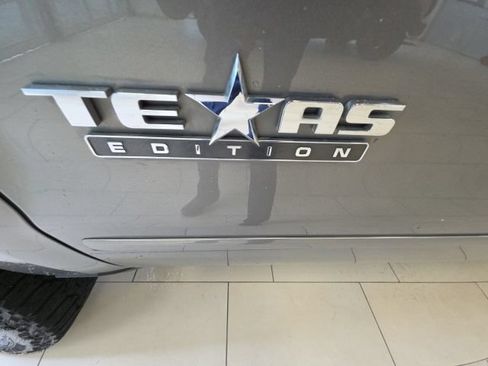 Used 2017 Chevrolet Silverado 1500 LT w/ Texas Edition AWD/4WD image 10