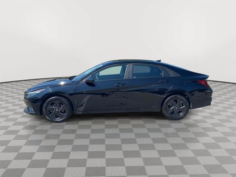 Used 2023 Hyundai Elantra SEL FWD image 8