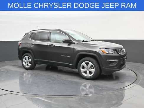 Used 2021 Jeep Compass Latitude w/ Sun and Sound Group AWD/4WD image 1