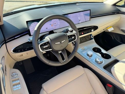 New 2026 Genesis GV70 2.5T Select image 2