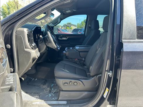 Used 2023 Chevrolet Silverado 1500 LT AWD/4WD image 12