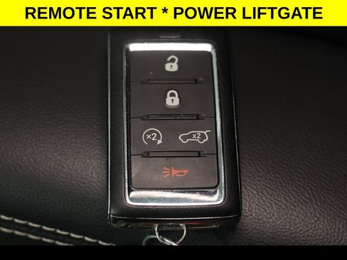 Used 2023 Jeep Grand Cherokee Altitude AWD/4WD image 9