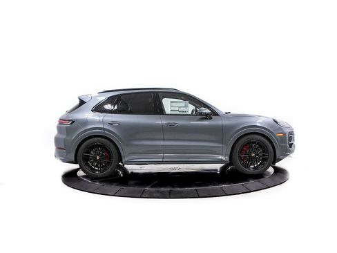 New 2026 Porsche Cayenne GTS image 8