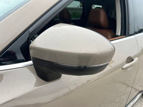 Used 2023 Nissan Pathfinder Platinum AWD/4WD image 33