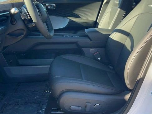 New 2025 Hyundai Ioniq 6 SEL image 10